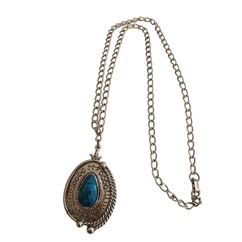 ART Faux Turquoise Teardrop Cabochon Pendant Necklace Silver Chain Southwestern